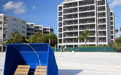 Hilton Grand Vacations Seawacht On The Bay Resort Fort Myers Beach Exterior photo